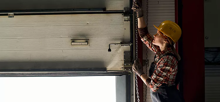Addressing Common Garage Door Stoppage Issues in West Palm Beach, FL